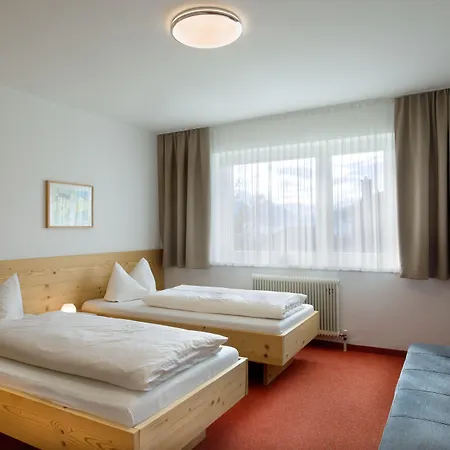 Tiroler Alpenhof شقة