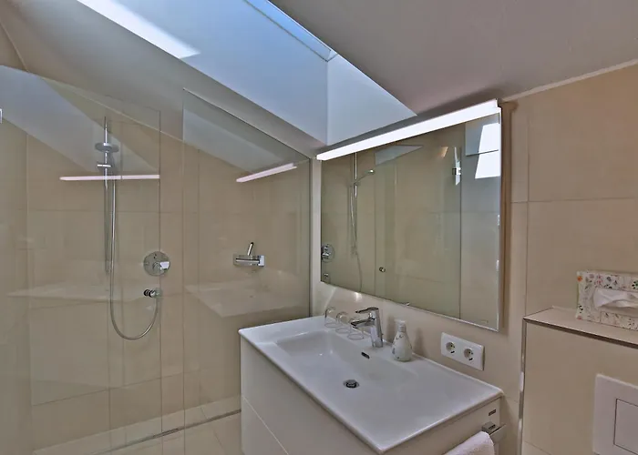 Tiroler Alpenhof شقة